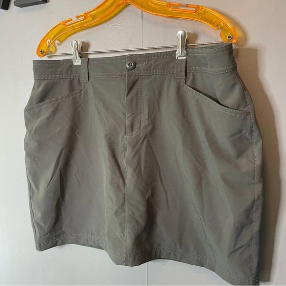 Edie Bauer gray midi Skort women’s size 12 - Picture 1 of 10